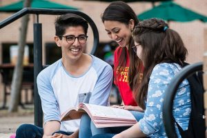 Kosova Üniversitesi Ücretleri Fiyatları